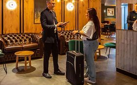 Novotel Birmingham Airport Terminal Building - Nec